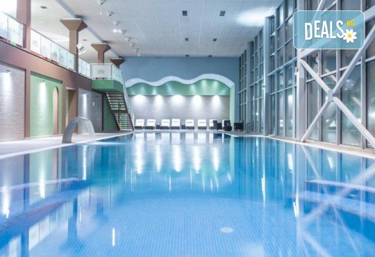 Нова година в хотел SIRIUS 4*, Струмица, Македония! 3 нощувки, закуски, вечеря и Празнична вечеря, жива музика, напитки и транспорт от Рикотур - Снимка 8