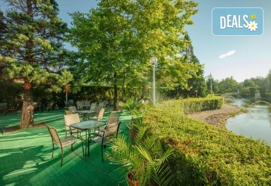 Нова година в хотел SIRIUS 4*, Струмица, Македония! 3 нощувки, закуски, вечеря и Празнична вечеря, жива музика, напитки и транспорт от Рикотур - Снимка 30