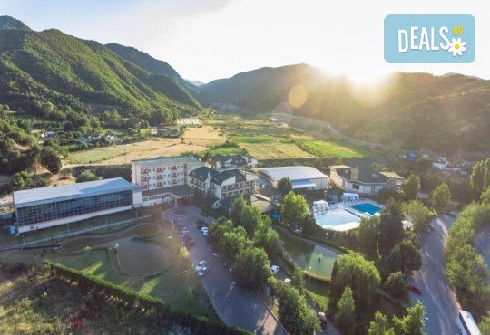 Нова година в хотел SIRIUS 4*, Струмица, Македония! 3 нощувки, закуски, вечеря и Празнична вечеря, жива музика, напитки и транспорт от Рикотур - Снимка 31