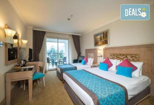 Ultra All Inclucive Нова година в Crystal De Luxe Resort 5*! 4 нощувки, самолетен билет с включени летищни такси от Абакс - Снимка 8