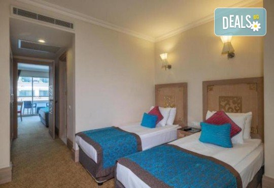 Ultra All Inclucive Нова година в Crystal De Luxe Resort 5*! 4 нощувки, самолетен билет с включени летищни такси от Абакс - Снимка 7