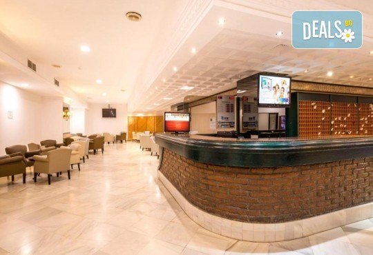 Нова година 2026 в Коста дел Сол, х-л Las Palmeras 4*! 7 нощувки със закуска и вечеря в ексклузивен хотел в Коста дел Сол. Директен полет от София до Малага. Богата екскурзионна програма, самолетен билет с включени летищни такси от Абакс - Снимка 9