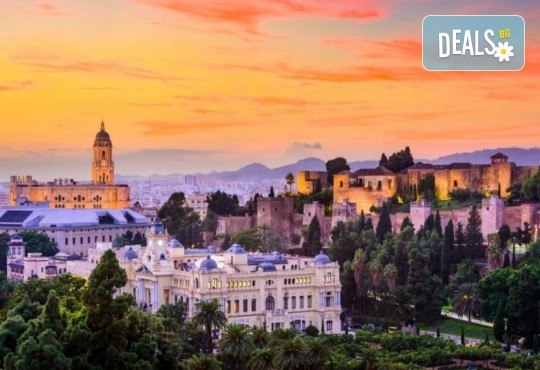 Нова година 2026 в Коста дел Сол, х-л Las Palmeras 4*! 7 нощувки със закуска и вечеря в ексклузивен хотел в Коста дел Сол. Директен полет от София до Малага. Богата екскурзионна програма, самолетен билет с включени летищни такси от Абакс - Снимка 4