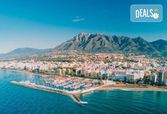 Нова година 2026 в Коста дел Сол, х-л Las Palmeras 4*! 7 нощувки със закуска и вечеря в ексклузивен хотел в Коста дел Сол. Директен полет от София до Малага. Богата екскурзионна програма, самолетен билет с включени летищни такси от Абакс - Снимка 5