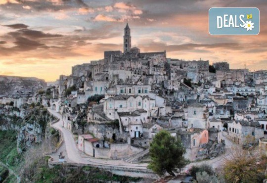 Приказна Пулия! Нова година 2026 в Бари, Hotel Boston 4*! 5 нощ., закуски, самолетен билет с включени летищни такси от Абакс - Снимка 17