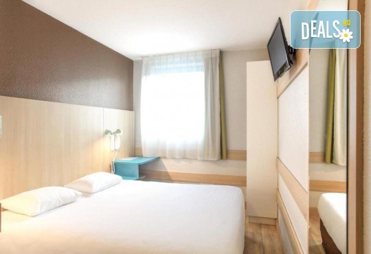 Нова Година 2026 в романтичен Париж, Hotel Reseda 3*! 4 нощ., закуски, самолетен билет с включени летищни такси от Абакс - Снимка 11