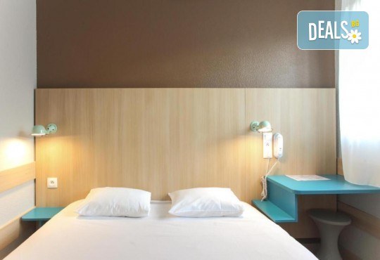 Нова Година 2026 в романтичен Париж, Hotel Reseda 3*! 4 нощ., закуски, самолетен билет с включени летищни такси от Абакс - Снимка 13