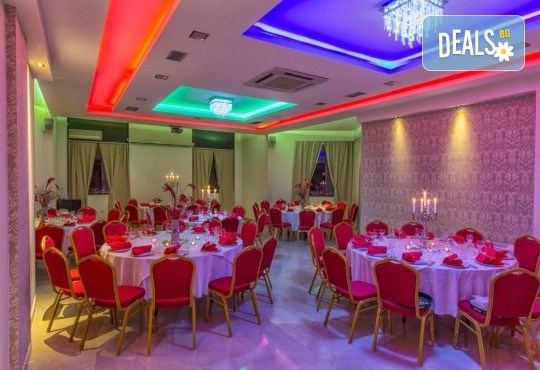 Нова Година в HOTEL PETRUS, Парачин, Сърбия! 2 или 3 нощувки, закуски, празнични вечери, музика на живо, собствен транспорт или организиран, от BelpregoTravel - Снимка 4