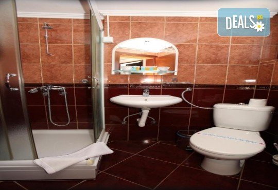 Нова Година в HOTEL PETRUS, Парачин, Сърбия! 2 или 3 нощувки, закуски, празнични вечери, музика на живо, собствен транспорт или организиран, от BelpregoTravel - Снимка 16