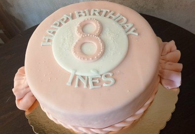 С цифри! Изкушаващо вкусна бутикова АРТ торта с цифри и размер по избор от Сладкарница Джорджо Джани - Снимка