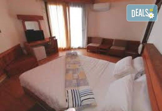 Нова Година в Сърбия, HOTEL GOLUBACKI GRAD, Голубац! 2 или 3 нощувки, закуски, гала вечери, собствен транспорт, от Belprego Travel - Снимка 6