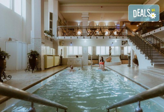Нова Година в HEALTH RESORT MERKUR 3*, Върнячка баня! 3 нощувки, закуски, гала вечери с напитки all inclusive, собствен транспорт, от Belprego Travel - Снимка 3
