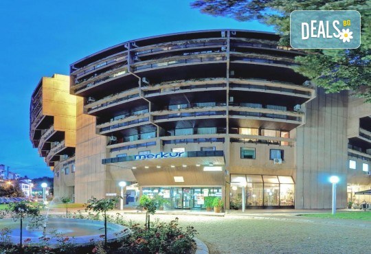 Нова Година в HEALTH RESORT MERKUR 3*, Върнячка баня! 3 нощувки, закуски, гала вечери с напитки all inclusive, собствен транспорт, от Belprego Travel - Снимка 2