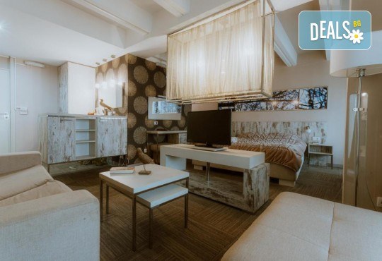 Нова Година в HEALTH RESORT MERKUR 3*, Върнячка баня! 3 нощувки, закуски, гала вечери с напитки all inclusive, собствен транспорт, от Belprego Travel - Снимка 7