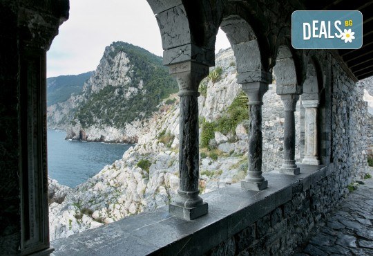 Круиз Италия, Испания и Франция с MSC GRANDIOSA! 7 нощ. с богат асортимент от храна за закуска, обяд, следобедна закуска и вечеря, някой напитки и самолетни билети от Оушън Травел - Снимка 13