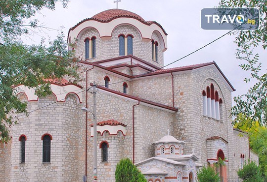 Предколедна приказка в Кавала и посещение на коледното градче Онируполи в Драма! 1 нощувка със закуска, транспорт и водач от Рикотур - Снимка 3