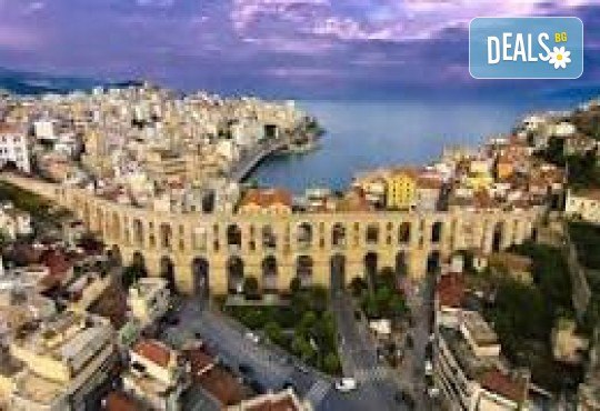 Коледна приказка в Драма! Еднодневна екскурзия с водач и транспорт от Комфорт Травел - Снимка 3