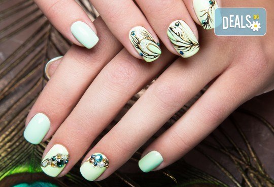 ТОП маникюр с гел лак Black Bottle, CND, каучукова база и 2 арт рисувани декорации от Art beauty studio S&D - Снимка 2