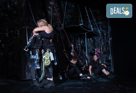 Ситуационна комедия на Явор Гърдев Фицрой на 24-ти октомври (петък) в Малък градски театър Зад канала - Снимка 9