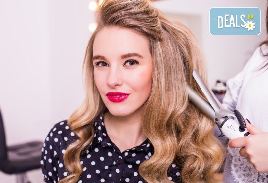 Актуална прическа! Подстригване, масажно измиване с терапия по избор, нанасяне на флуид и прав сешоар или букли в салон Никол - Снимка 3