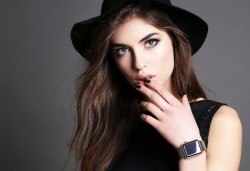 Колористика със стил! Боядисване с професионална боя на салона, масажно измиване, подстригване, подсушаване или прическа със сешоар в Салон Никол - Снимка