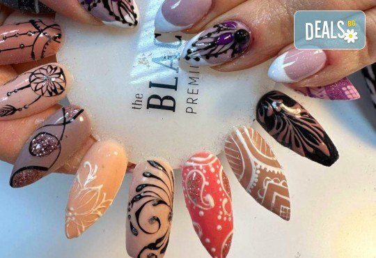 Френски маникюр с гел лак CND и 2 рисувани декорации от Art beauty studio S&D - Снимка 8