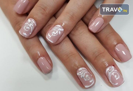 Френски маникюр с гел лак CND и 2 рисувани декорации от Art beauty studio S&D - Снимка 12