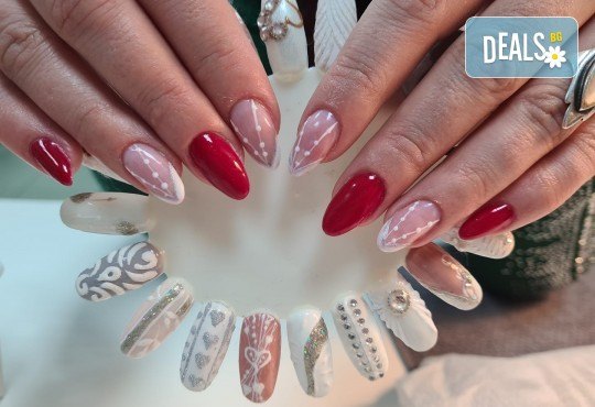Френски маникюр с гел лак CND и 2 рисувани декорации от Art beauty studio S&D - Снимка 11