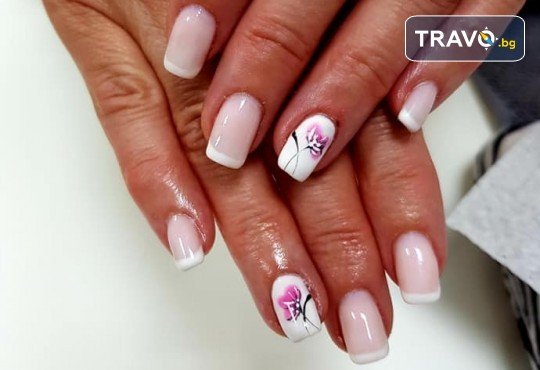 Френски маникюр с гел лак CND и 2 рисувани декорации от Art beauty studio S&D - Снимка 7