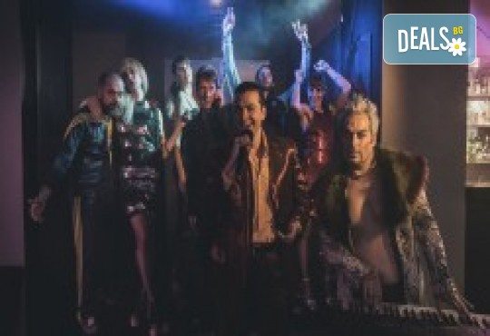 Комедията Поп-фолк хроники: бели птици и куршуми на 23-ти ноември (неделя) в Малък градски театър Зад канала - Снимка 5