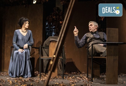 Гледайте Василена Атанасова, Леонид Йовчев, Ирини Жамбонас и Даниел Цочев в Есенна градина на 30-ти ноември (неделя) в Малък градски театър Зад канала - Снимка 4