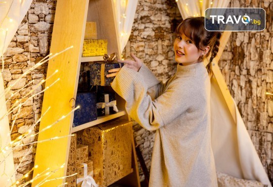 Коледни моменти със семейството! Професионална Коледна фотосесия в студио с 4 декора и 100 обработени кадъра от Chapkanov photography - Снимка 16