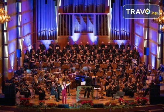 Бяла Коледа концерт на Плевенска филхармония със солист Люси Дяковска, със специалното участие на Поли Генова на 23.12., от 19 ч. в Зала България - Снимка 7