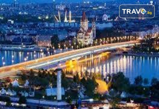 Открийте магията на Коледа сред коледните базари в Будапеща и Виена! 3 нощувки със закуски, транспорт и възможност за разходка с корабче, посещение на Пратер и имперски тур в Шьонбрун, от Глобул Турс - Снимка 2