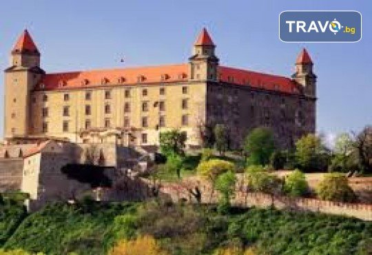 Открийте магията на Коледа сред коледните базари в Будапеща и Виена! 3 нощувки със закуски, транспорт и възможност за разходка с корабче, посещение на Пратер и имперски тур в Шьонбрун, от Глобул Турс - Снимка 16