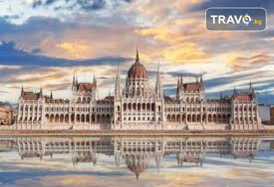 Открийте магията на Коледа сред коледните базари в Будапеща и Виена! 3 нощувки със закуски, транспорт и възможност за разходка с корабче, посещение на Пратер и имперски тур в Шьонбрун, от Глобул Турс - Снимка 6