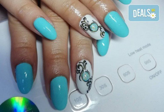 Приказен маникюр с декорации! Дълготраен маникюр с гел лак BlueSky или Shellac + две рисувани декорации в The Castle of beauty - Снимка 6