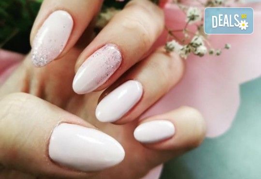 Перфектен маникюр за 14 дни! Цветен маникюр с гел лак BlueSky и CND с включено сваляне на гел лак в The Castle of beauty - Снимка 6