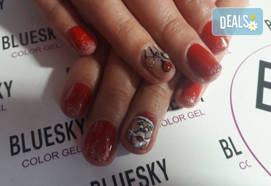 Коледен маникюр с гел лак и 2 или 4 рисувани декорации: Дядо Коледа, елени, снежинки, елха, 3D топки в The Castle of beauty - Снимка 4