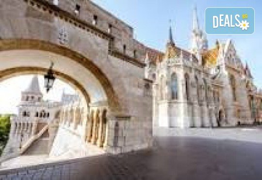 Предколедна магия в Будапеща и Виена с приказни коледни базари: 3 нощувки със закуски, плюс транспорт и възможност за Големия завой на Дунав и разходка с корабче, от Глобул Турс - Снимка 19