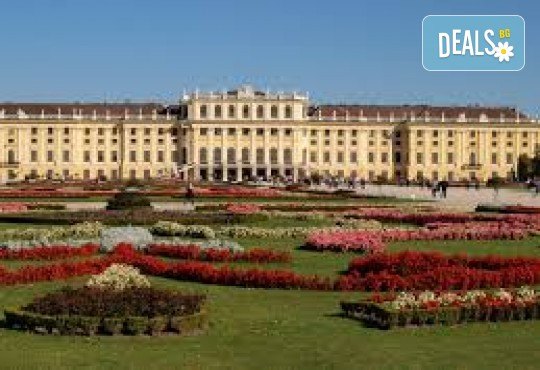 Предколедна магия в Будапеща и Виена с приказни коледни базари: 3 нощувки със закуски, плюс транспорт и възможност за Големия завой на Дунав и разходка с корабче, от Глобул Турс - Снимка 8