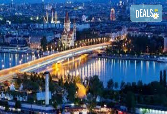 Предколедна магия в Будапеща и Виена с приказни коледни базари: 3 нощувки със закуски, плюс транспорт и възможност за Големия завой на Дунав и разходка с корабче, от Глобул Турс - Снимка 11