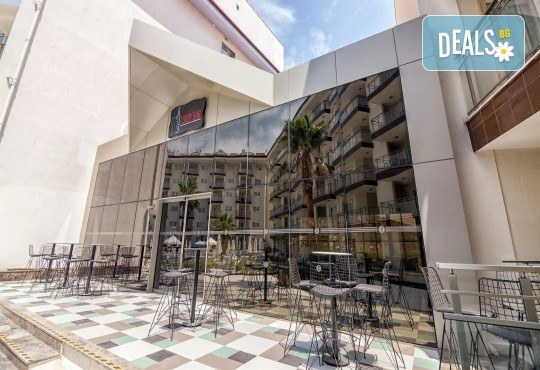 Ранни записвания лято 2026! 7 нощувки на база All Inclusive в хотел RAMADA HOTEL & SUITES BY WYNDHAM 5*, Кушадасъ! басейни, водни пързалки, безплатно за дете до 11.99 г и транспорт от Belprego Travel - Снимка 5