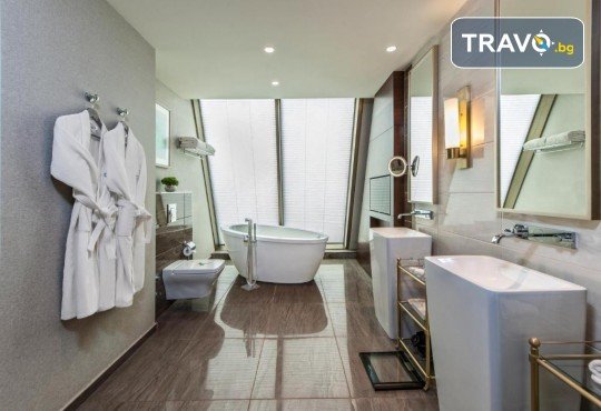 Луксозна Нова година в Истанбул! 3 нощувки, закуски, празнична вечеря, вътрешен басейн и СПА център от Елегант травел - Снимка 10