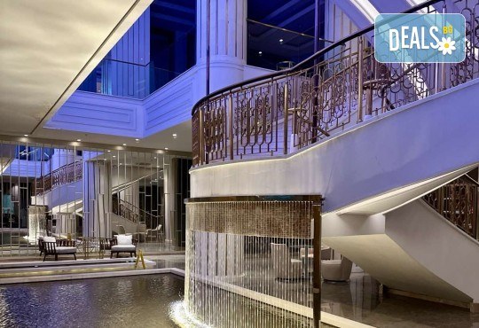 Луксозна Нова година в Истанбул! 3 нощувки, закуски, празнична вечеря, вътрешен басейн и СПА център от Елегант травел - Снимка 4