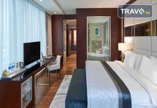 Луксозна Нова година в Истанбул! 3 нощувки, закуски, празнична вечеря, вътрешен басейн и СПА център от Елегант травел - Снимка 9