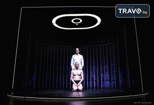 Гледайте Анастасия Лютова, Богдан Бухалов и Весела Бабинова в Портокал с часовников механизъм на 28-ми декември (неделя) в Малък градски театър Зад канала - Снимка 15