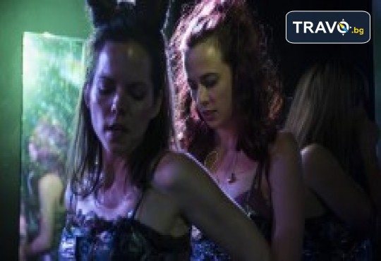 Комедията Поп-фолк хроники: бели птици и куршуми на 29-ти декември (понеделник) в Малък градски театър Зад канала - Снимка 13