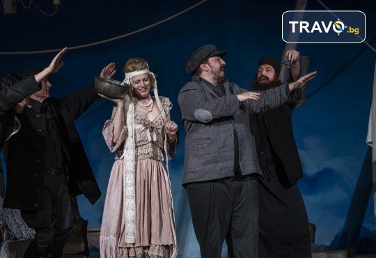 Балкански колорит! Комедията Зорба с Герасим Георгиев - Геро в Малък градски театър Зад канала на 22-ри декември (понеделник) - Снимка 8