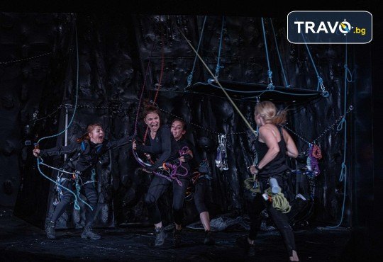 Ситуационна комедия на Явор Гърдев Фицрой на 02-ри декември (вторник) в Малък градски театър Зад канала - Снимка 7